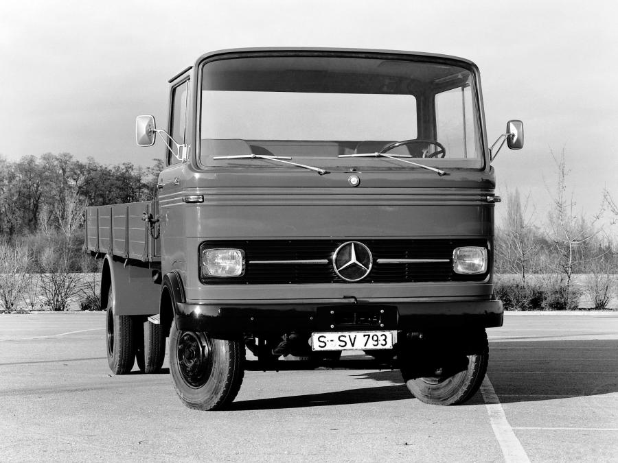  Mercedes-Benz LP608 1964 года  (фото 6 из 8)